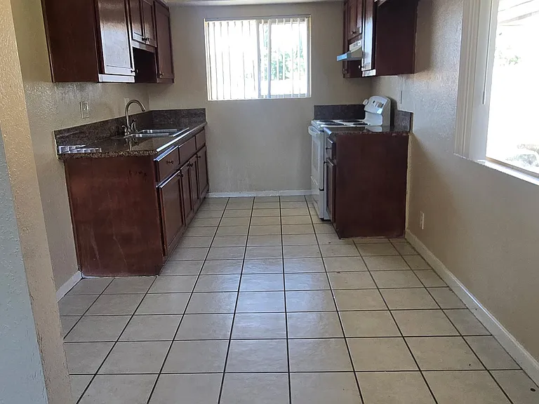 1382 W Orange Grove Ave #C — Photo 3