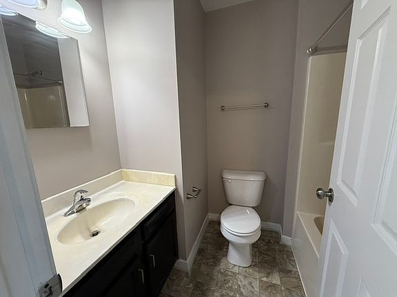 4th image of 3006 Silverbush Ct #3006