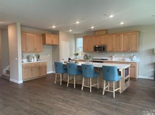 7455 Wendy Dr, Rohnert Park, CA 94928