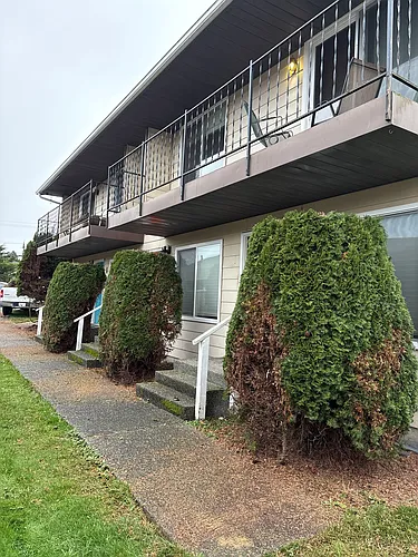 1905 E Division St #D Photo 1