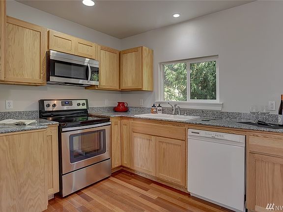5th image of 12816 Elm Ave NW