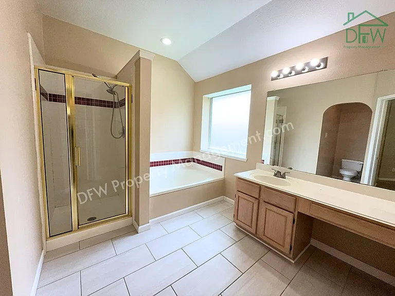 317 Oak Meadow Ln — Photo 18