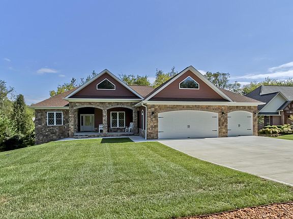 Image 2: 01_NunnehiTrail_109_Front