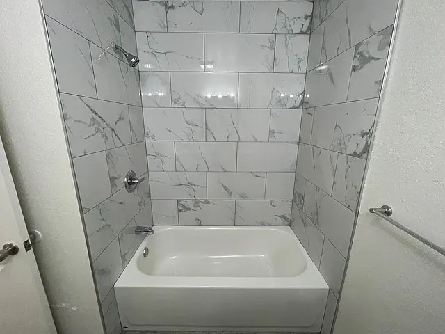 1161 W D St #B — Photo 8
