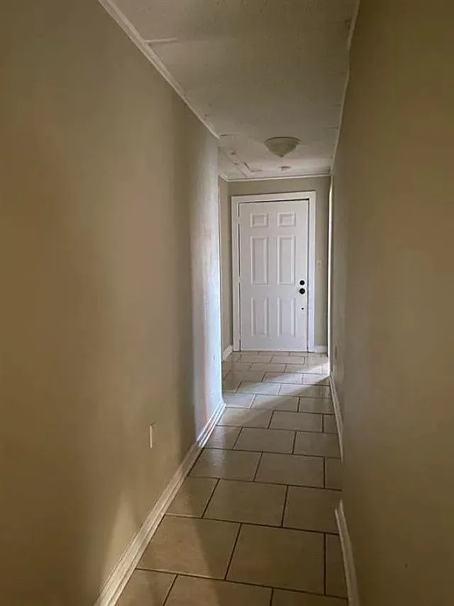 2 bed, $900 — Photo 2