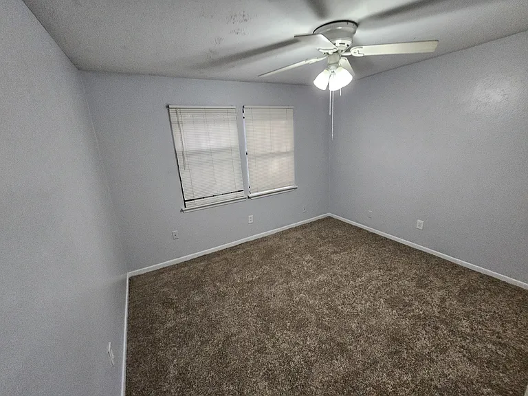 5702 Easthampton Dr #D — Photo 11
