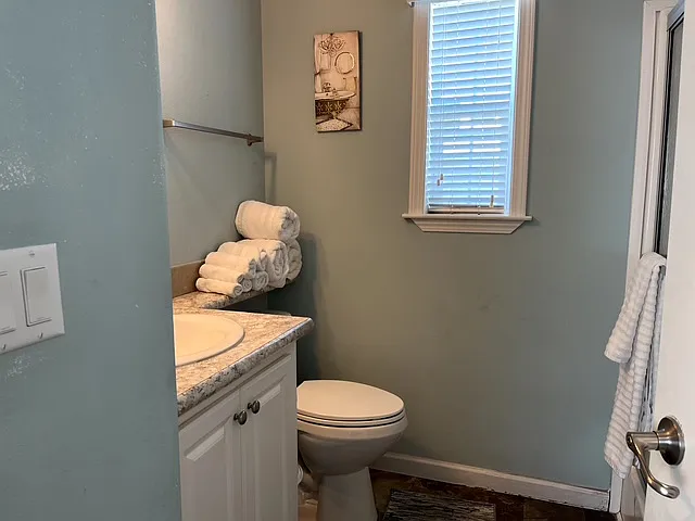 2744 Camper Ave — Photo 7