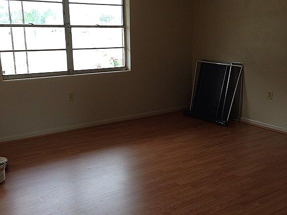 2nd image of 223 S Barbour St