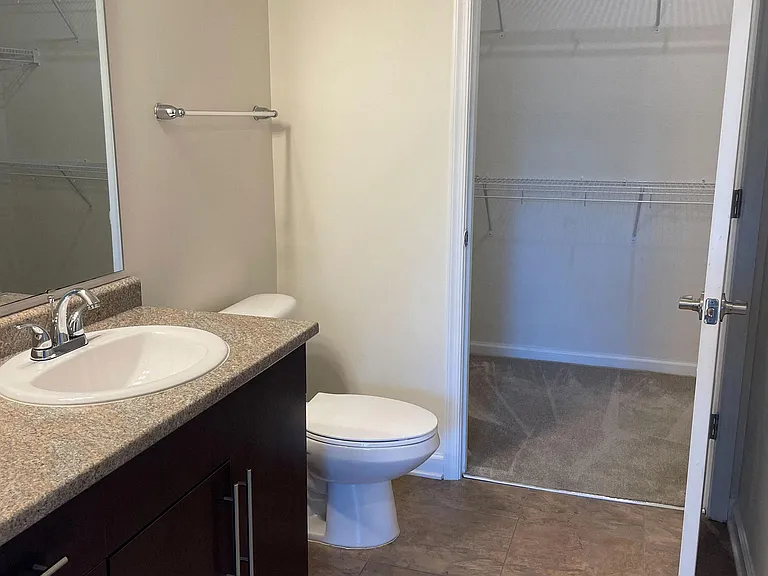 Belmont at Tryon Apartments — Photo 199