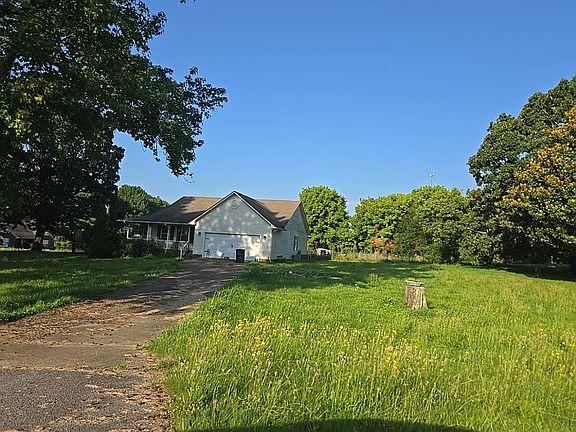 2nd image of 853 Prosser Rd
