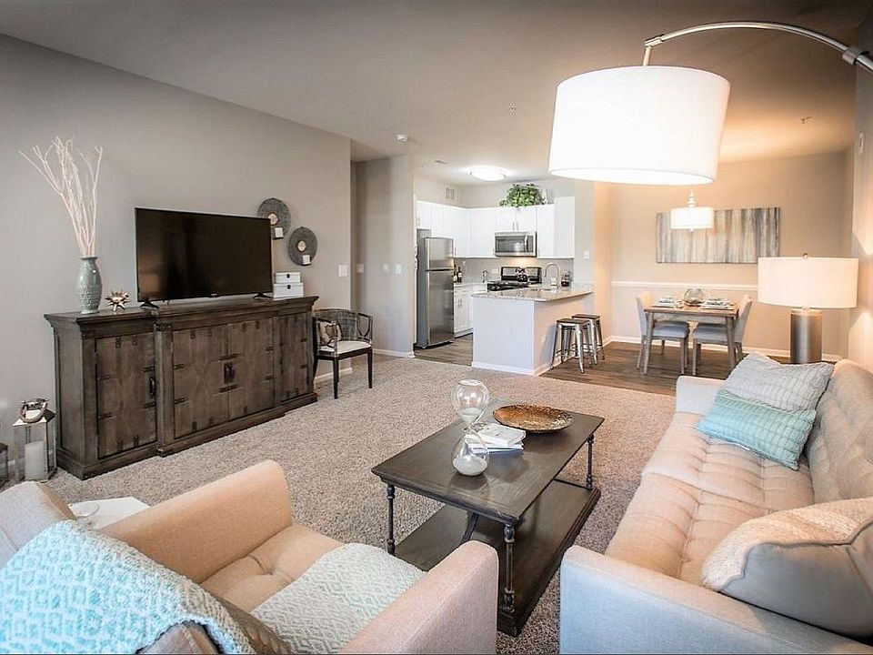 1st image of 80 Woodlake Blvd APT 1202