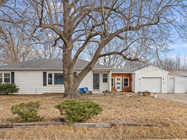 209 17th St E, Milan, IL 61264