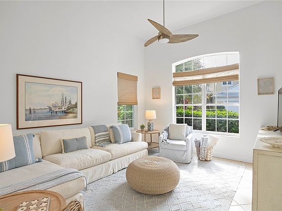 3rd image of 1354 Winding Oaks Cir W