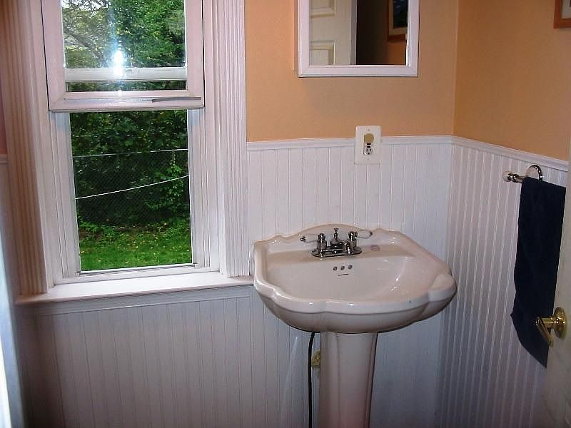 68 Garfield Ave, Danbury, CT 06810 Zillow