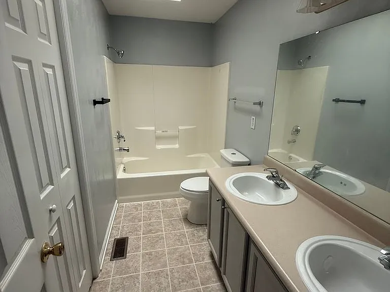 4826 Golfview Dr NE — Photo 17