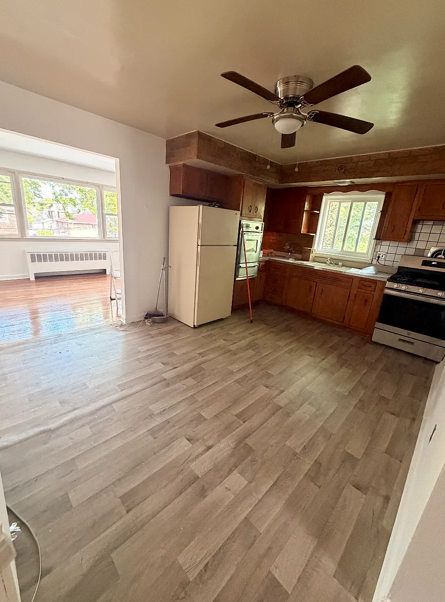 Building Photo - 1235 Crosby Ave #2