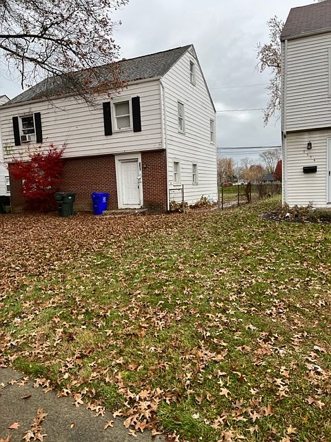 1st image of 2970 Eastmoreland Dr