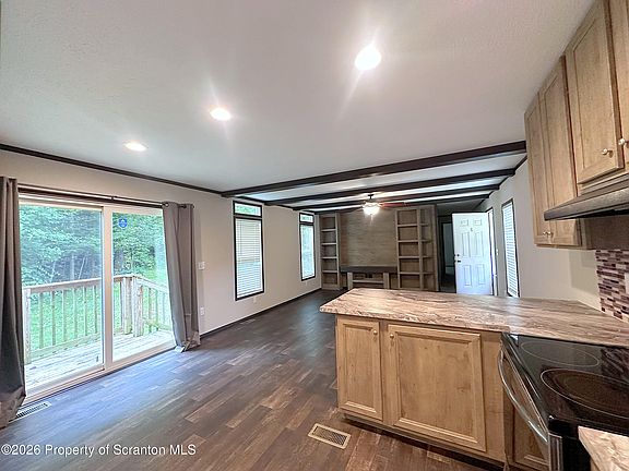 5th image of 2211 Sunset Dr