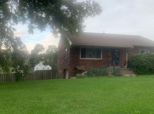 2639 Russell Dr, New Kensington, PA