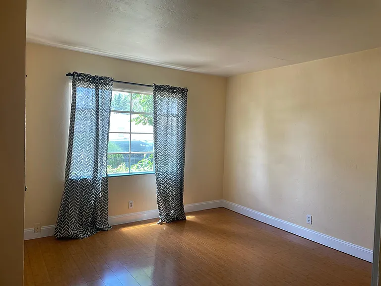 3615 Grand Ave NE — Photo 28