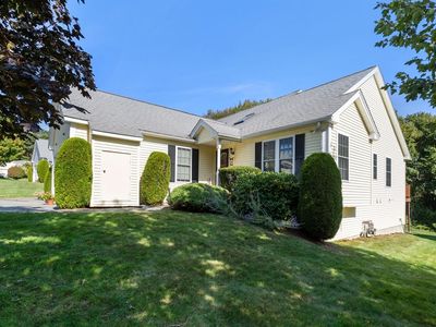 8 Carriage Path Unit 8, Uxbridge, MA, 01569