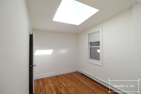 Rented by Grand & Co. | media 9