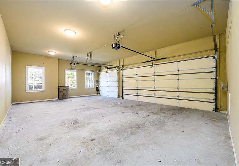 2770 Shumard Oak Dr — Photo 50