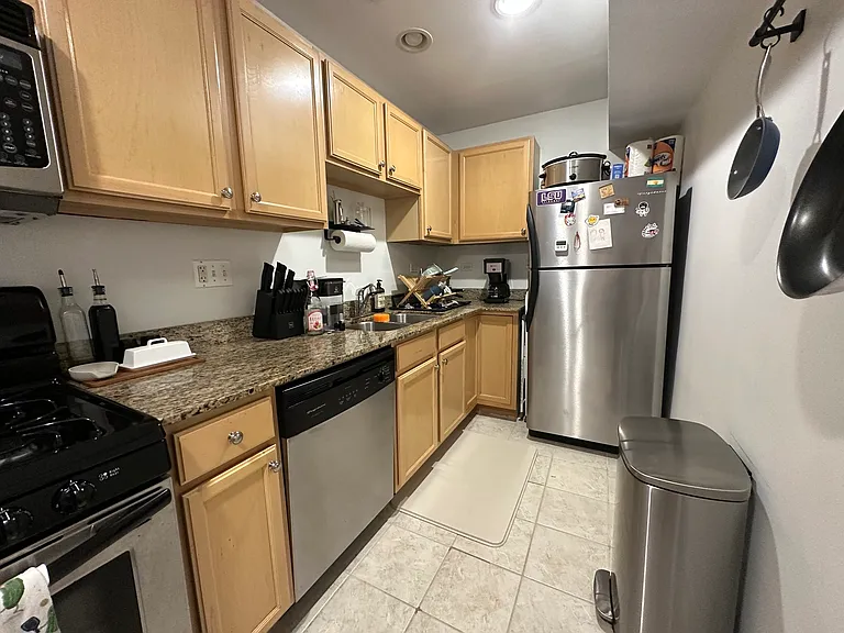 5953 N Kenmore Ave #101 — Photo 8