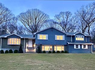 240 Rock Ridge Rd, Fairfield, CT 06824