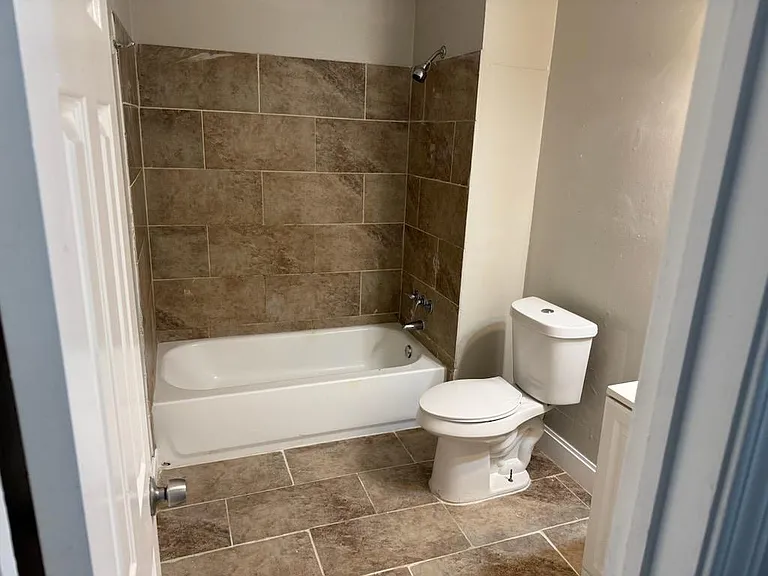 508 Closhire Ln — Photo 28