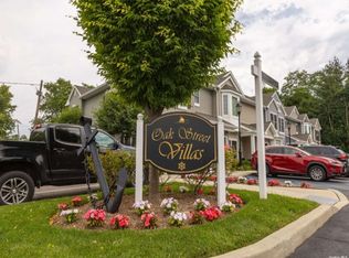 26 Oak St #3, Amityville, NY 11701