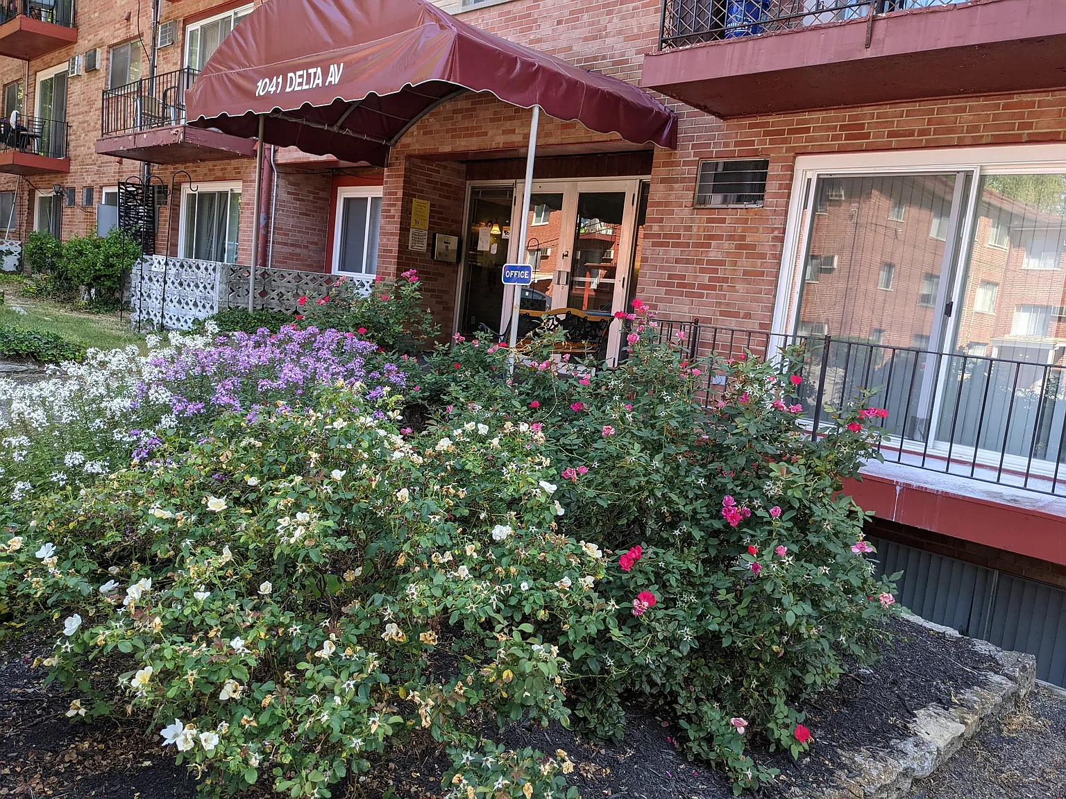 Stein Apartments — Photo 1