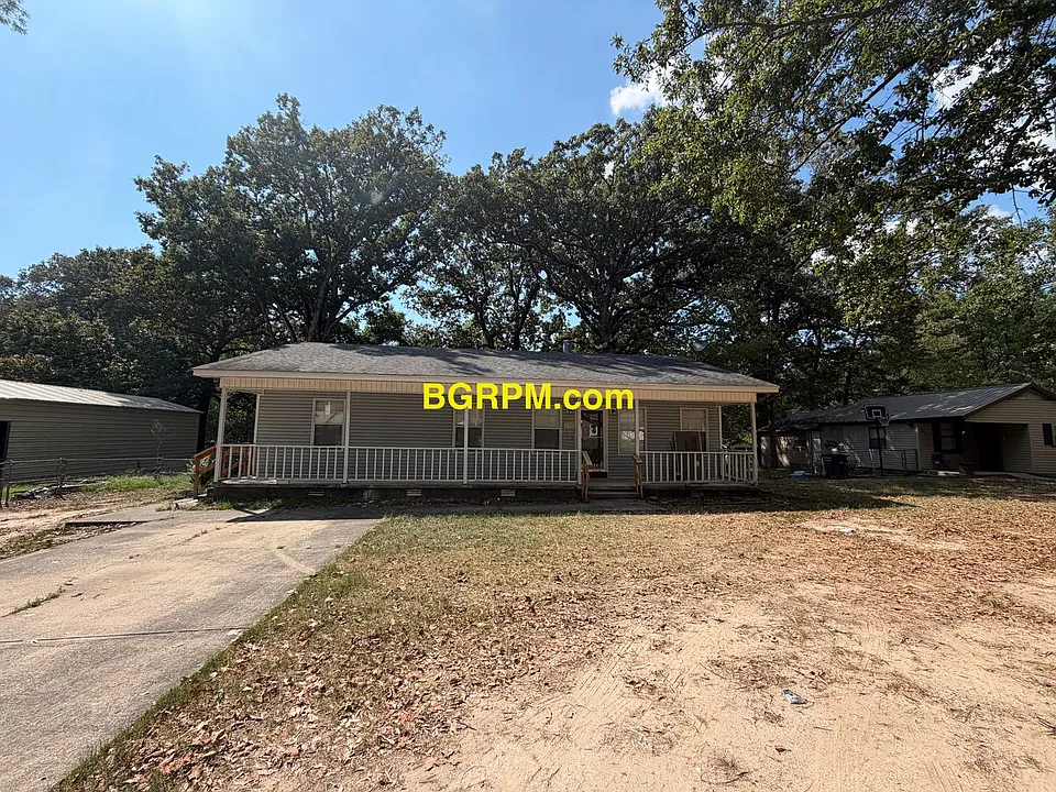 1325 Southeastern Ave