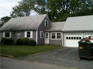 27 Cottage St, Warren, RI 02885