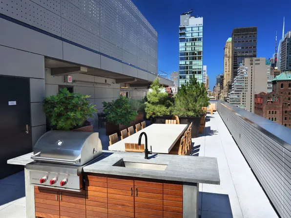 200 East 39th Street image 13 of 16