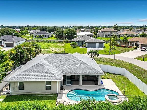 3rd image of 3612 SW 8th Ct