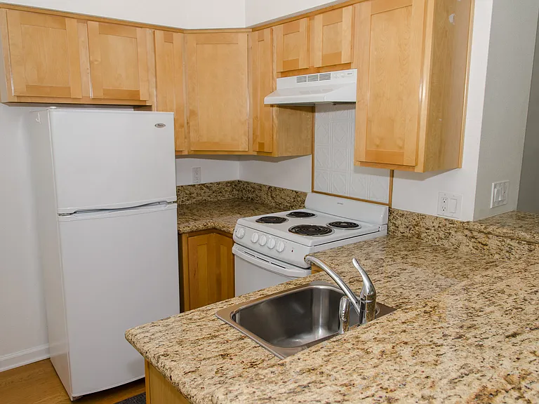 The Sterling — Photo 15