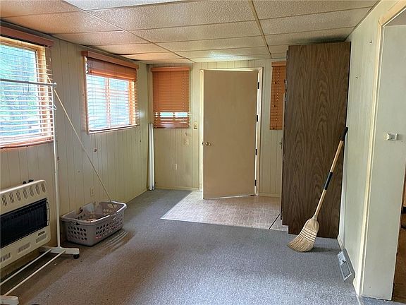 5th image of 118 Jenner St