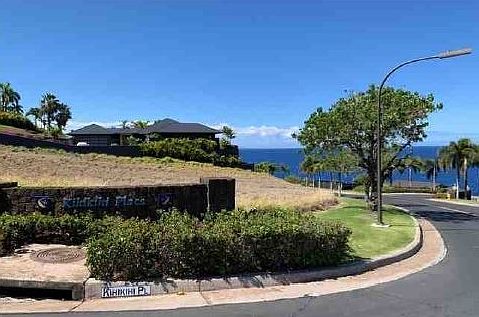 Exterior Neighborhood (street photo)