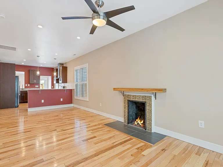 2511 W Caithness Pl — Photo 7