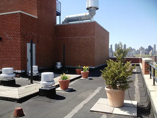 Rented by Prime Realty | media 9