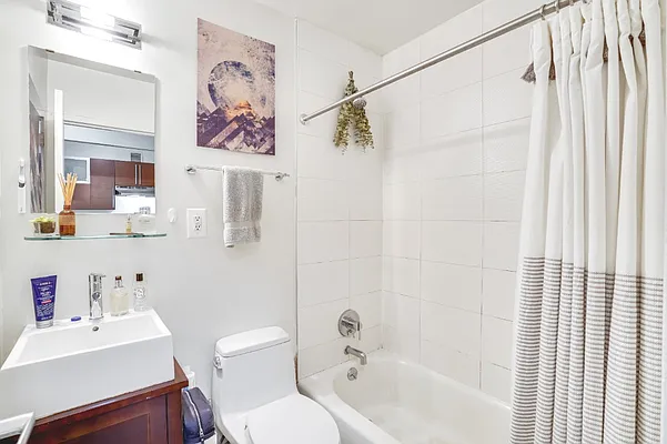 Rented by Level Group | media 10