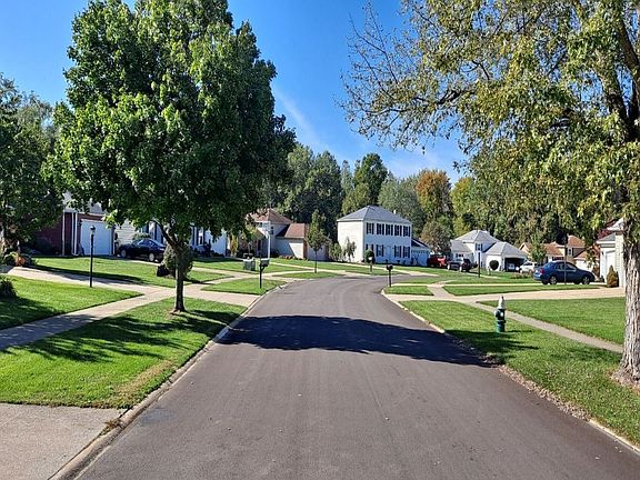 4th image of 26961 Greenbrooke Dr