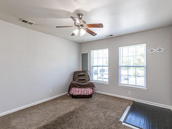 4th image of 454 Lindberg Dr