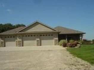 22283 Wildridge Rd, Albert Lea, MN 56007
