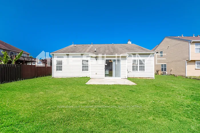 7558 Woodbine Pl — Photo 14
