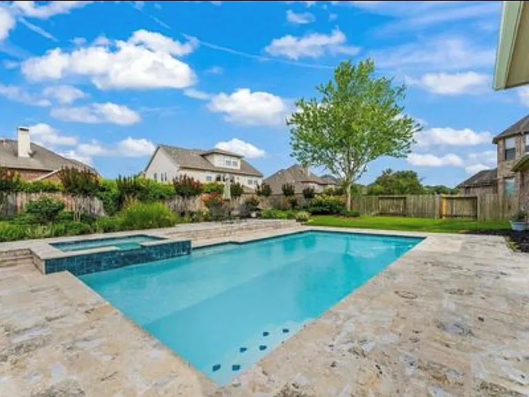 5923 Dillon Creek Ln — Photo 4