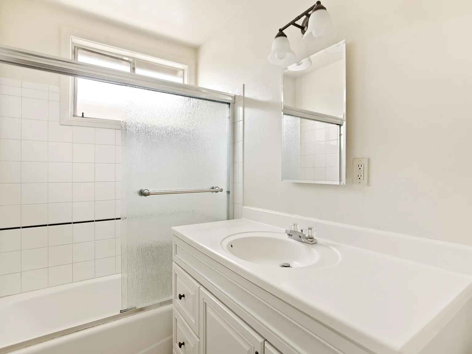 2 bed, 900 sqft, $2,695 — Photo 4