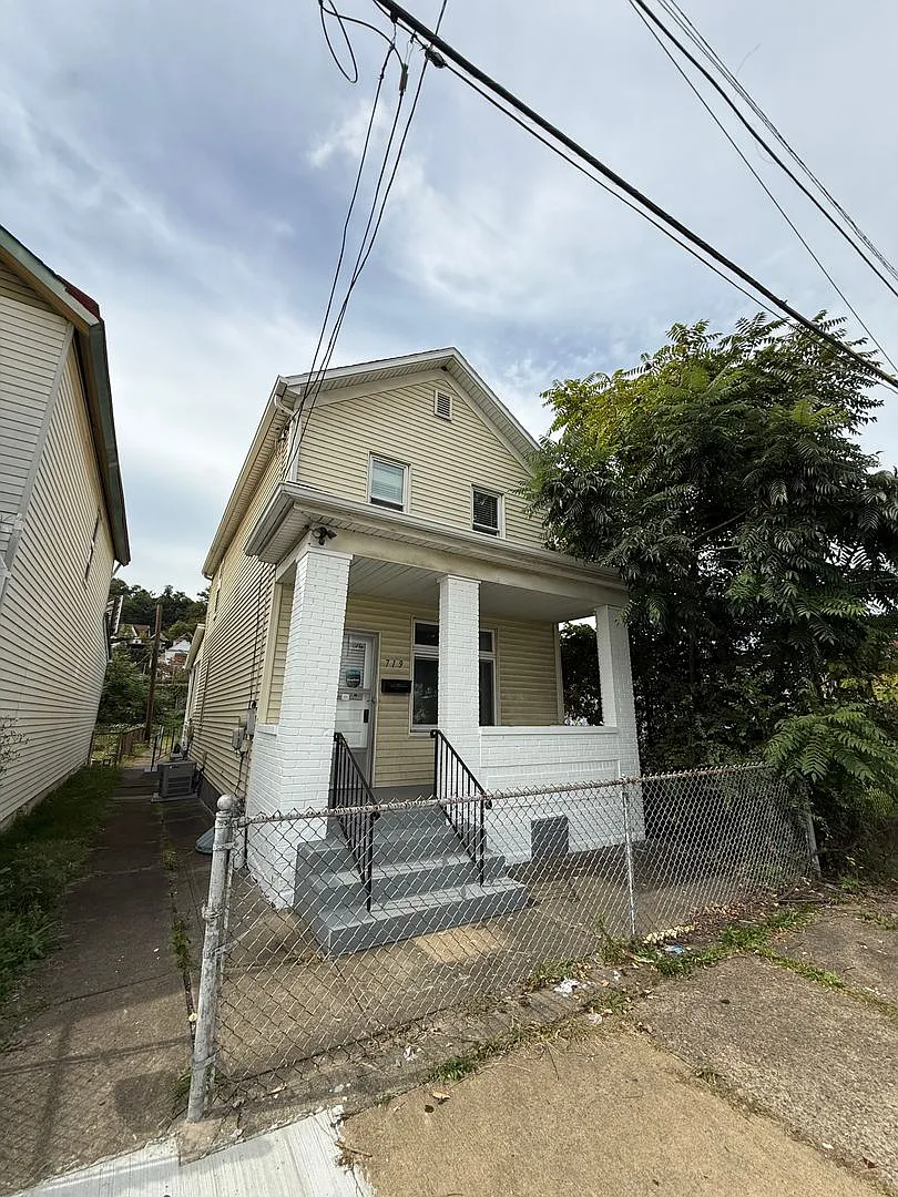 Newly Renovated 2-Bedroom Home | McKees Rocks | Section 8 Accepted — Photo 1