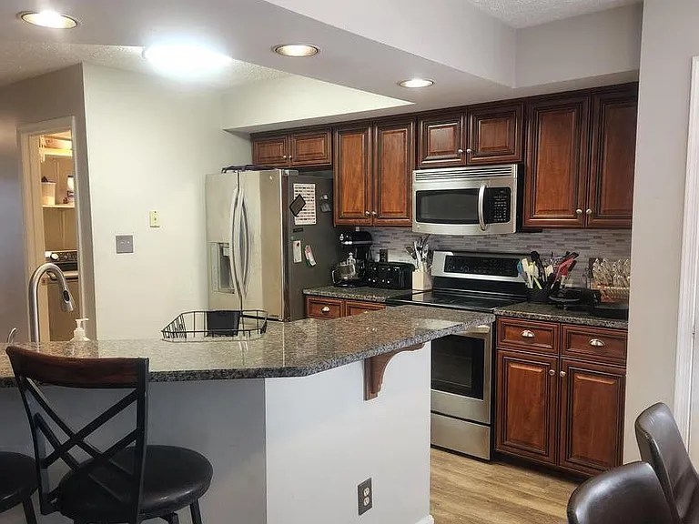 4317 Amelia Dr — Photo 4